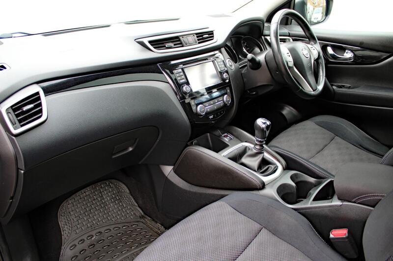 NISSAN QASHQAI 1.5 dCi Acenta Premium 2014