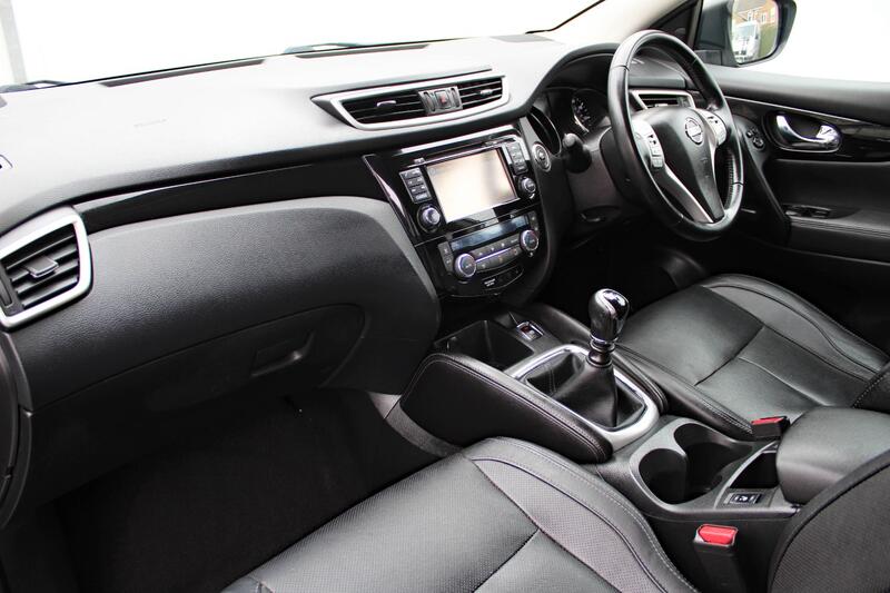 NISSAN QASHQAI 1.5 dCi Tekna 2016