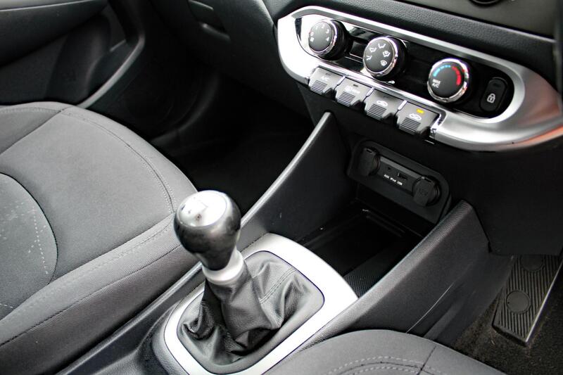 KIA RIO 1.3 VR7 2014