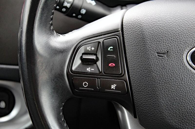 KIA RIO 1.3 VR7 2014
