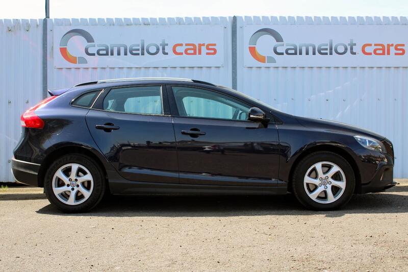 VOLVO V40 CROSS COUNTRY 2.0 Cross Country D3 2015