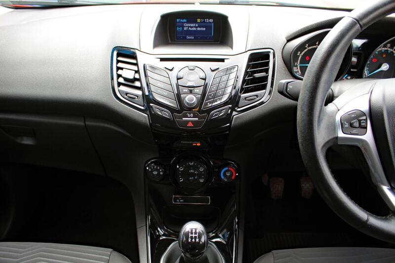 FORD FIESTA 1.0 T EcoBoost Zetec 2016