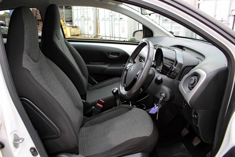CITROEN C1 1.0 VTi Flair 2014