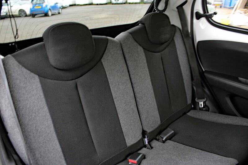 CITROEN C1 1.0 VTi Flair 2014