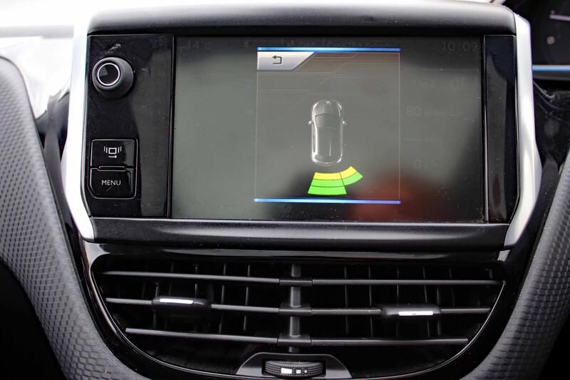 PEUGEOT 2008 1.6 e-HDi Allure 2014
