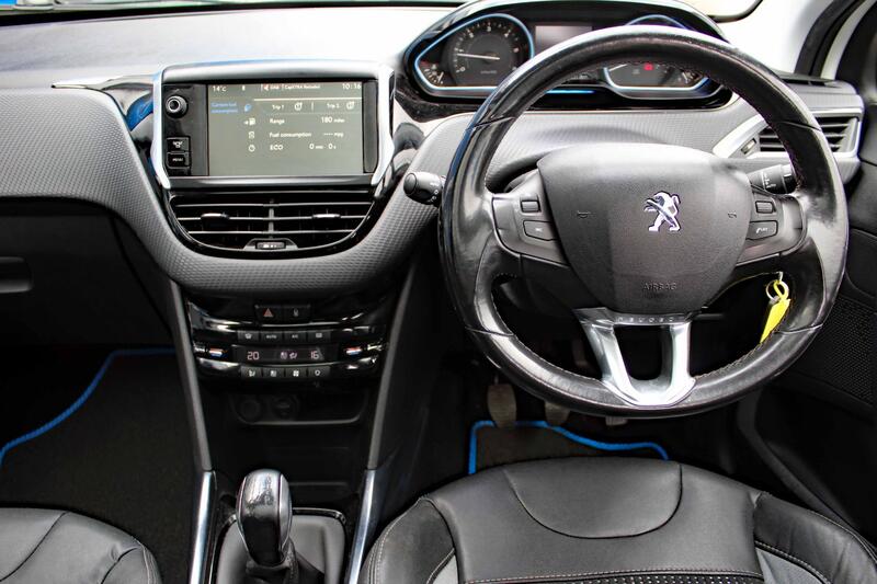 PEUGEOT 2008 1.6 e-HDi Allure 2014