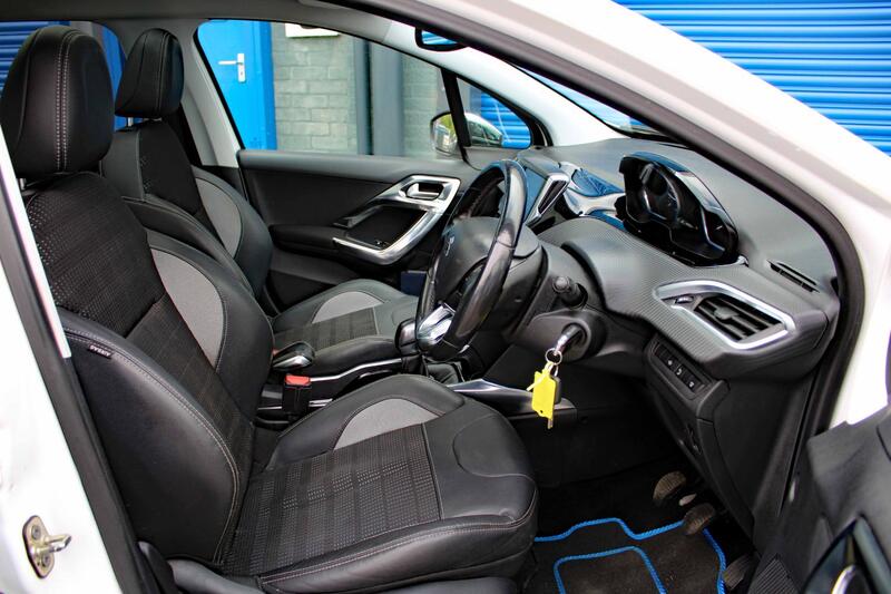 PEUGEOT 2008 1.6 e-HDi Allure 2014
