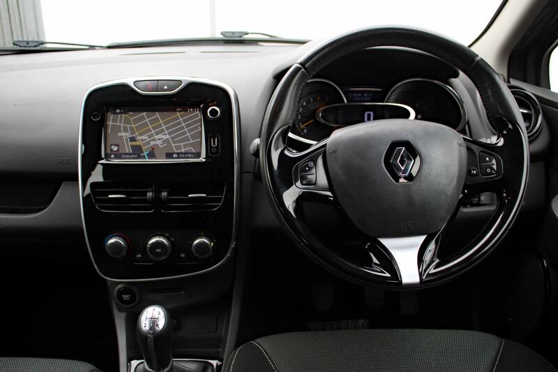 RENAULT CLIO 1.2 Dynamique Nav 1.2 16V 75 2015