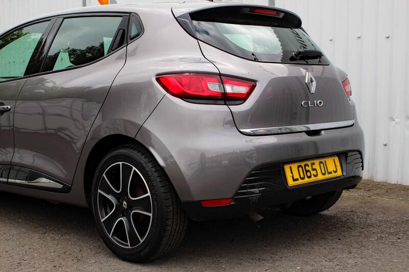 RENAULT CLIO 1.2 Dynamique Nav 1.2 16V 75 2015