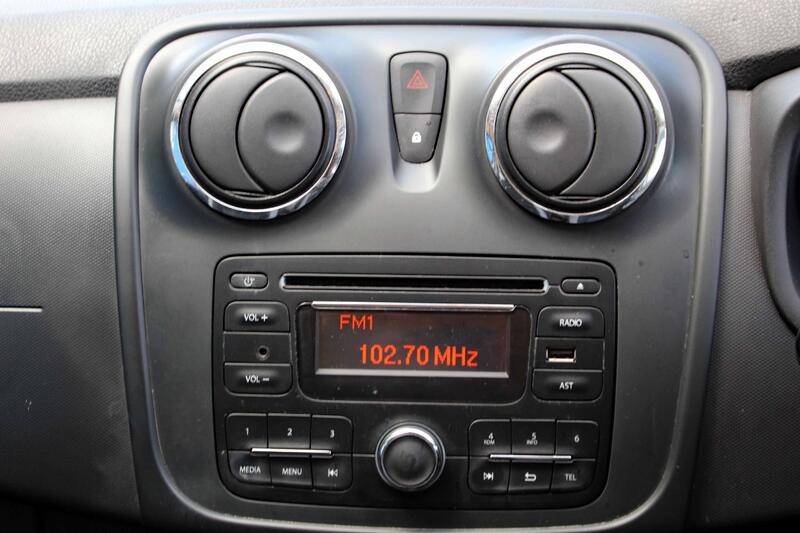 DACIA SANDERO 1.2 Ambiance 1.2 16V 75 2015