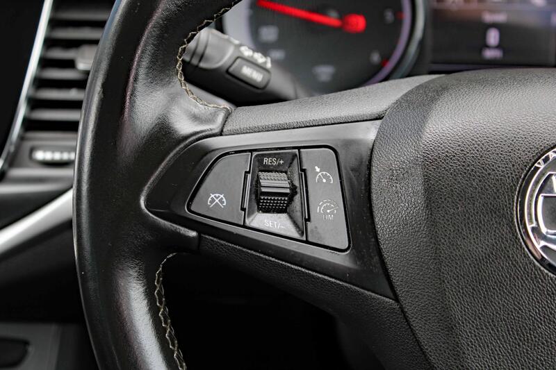 VAUXHALL ASTRA 1.6 CDTi ecoTEC BlueInjection Tech Line Nav 2018