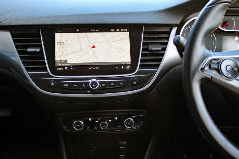 VAUXHALL CROSSLAND X 1.2 Tech Line Nav 2018