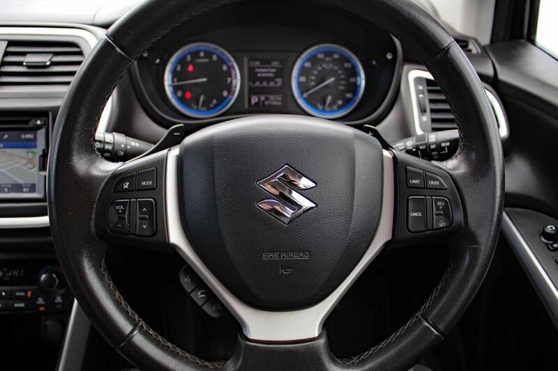 SUZUKI SX4 S-CROSS 1.6 SZ-T 2015