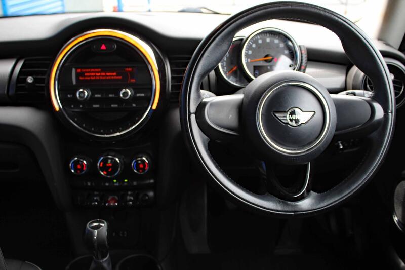 MINI HATCH 1.5 One D 3-Door Hatch 2015