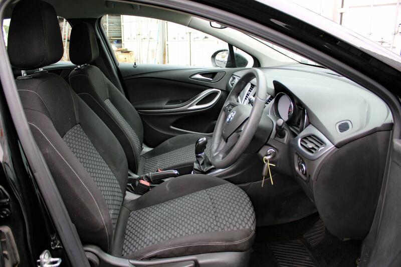 VAUXHALL ASTRA 1.4 i Turbo Design 2017