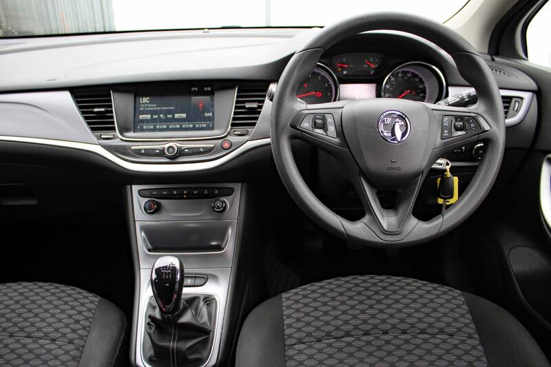 VAUXHALL ASTRA 1.4 i Turbo Design 2017