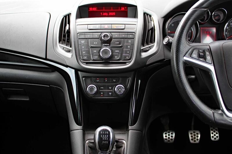 VAUXHALL ZAFIRA TOURER 2.0 CDTi SRi 2015