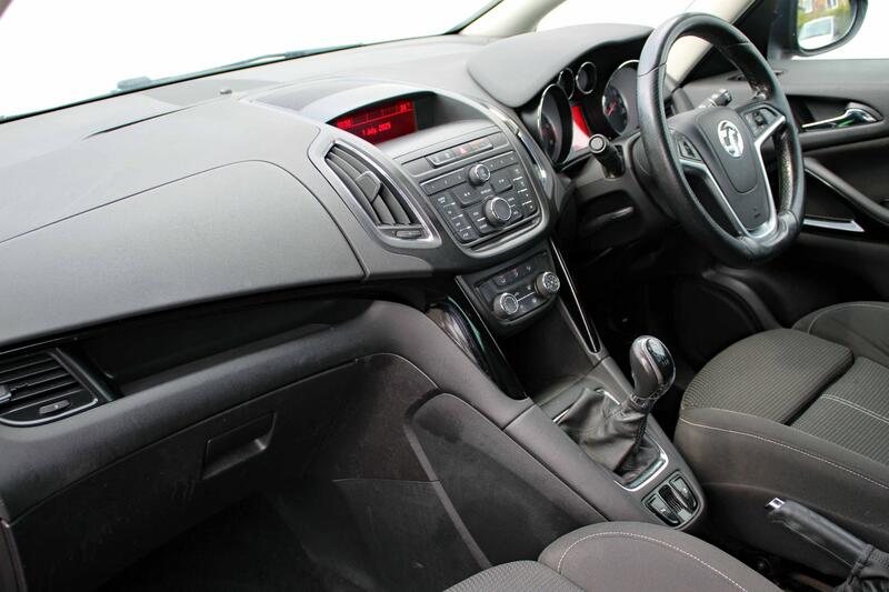 VAUXHALL ZAFIRA TOURER 2.0 CDTi SRi 2015
