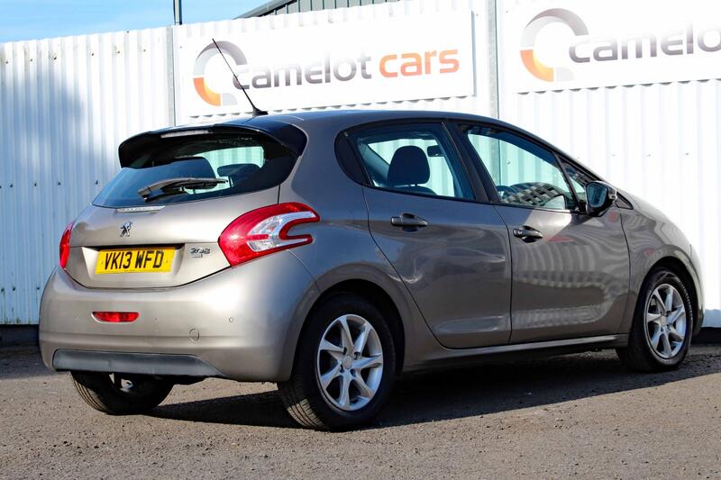 PEUGEOT 208 1.4 e-HDi Active 2013