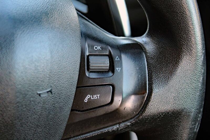 PEUGEOT 208 1.4 e-HDi Active 2013