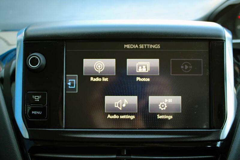 PEUGEOT 208 1.4 e-HDi Active 2013