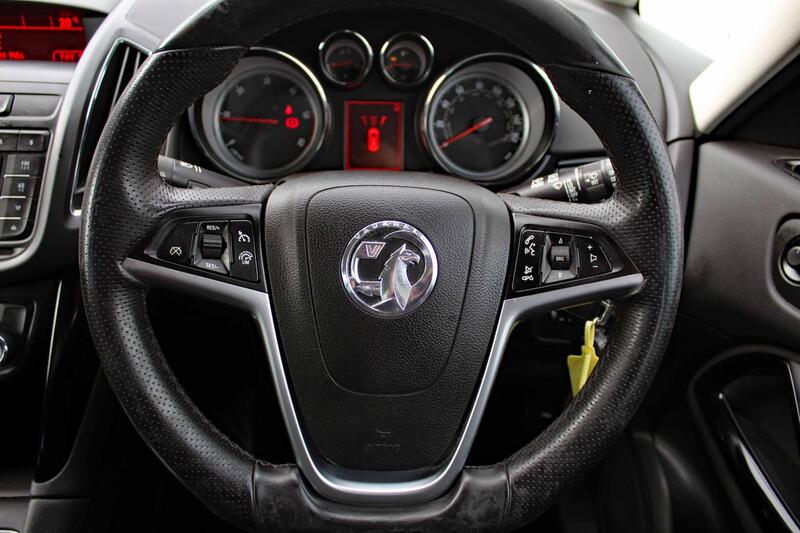 VAUXHALL ZAFIRA TOURER 2.0 CDTi SRi 2015