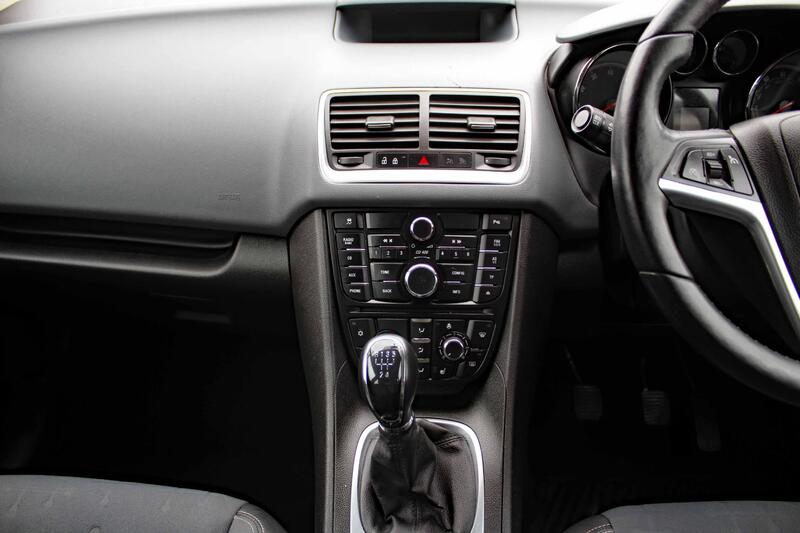 VAUXHALL MERIVA 1.4 i Tech Line 2014