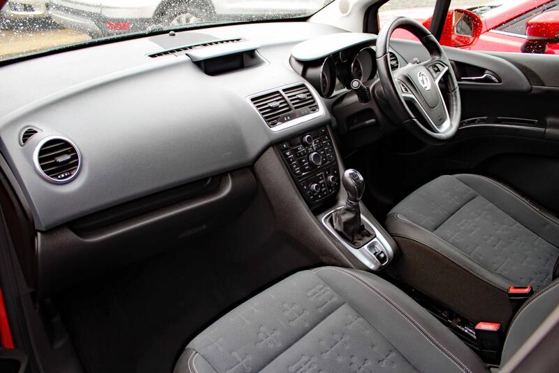 VAUXHALL MERIVA 1.4 i Tech Line 2014