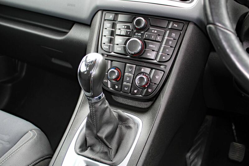 VAUXHALL MERIVA 1.4 i Tech Line 2014