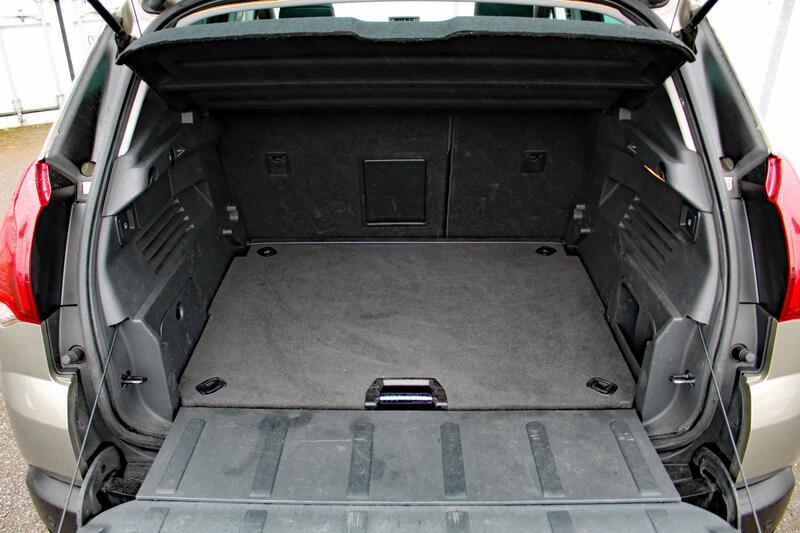 PEUGEOT 3008 1.6 BlueHDi Allure 2016