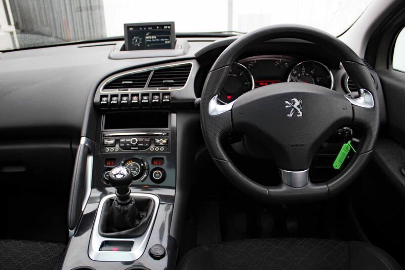PEUGEOT 3008 1.6 BlueHDi Allure 2016