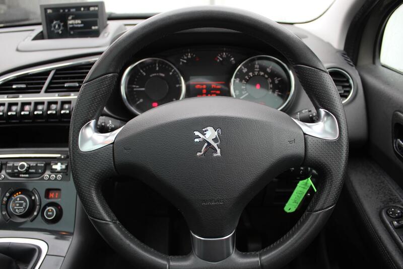PEUGEOT 3008 1.6 BlueHDi Allure 2016