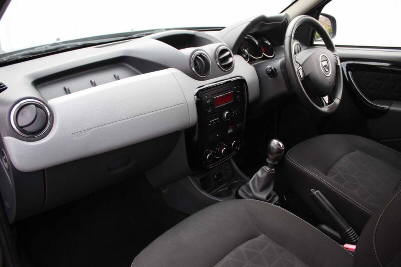 DACIA DUSTER 1.5 Laureate dCi 110 4x2 2015