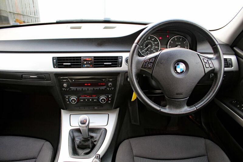BMW 3 SERIES 318I SE 2009