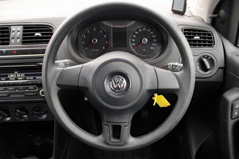 VOLKSWAGEN POLO 1.2 R-LINE STYLE 2013