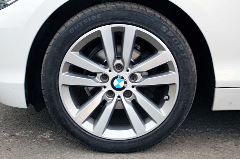 BMW 1 SERIES 2.0 118D SPORT 2015
