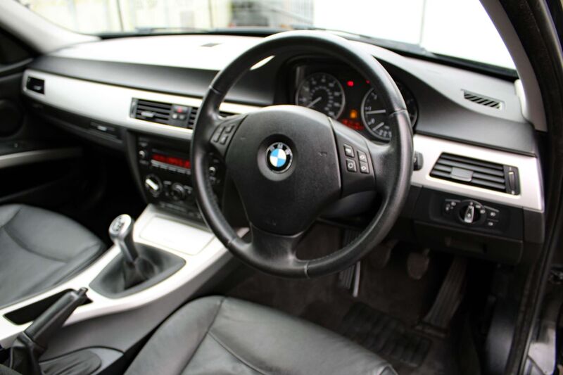 BMW 3 SERIES 2.0 318i ES 2009