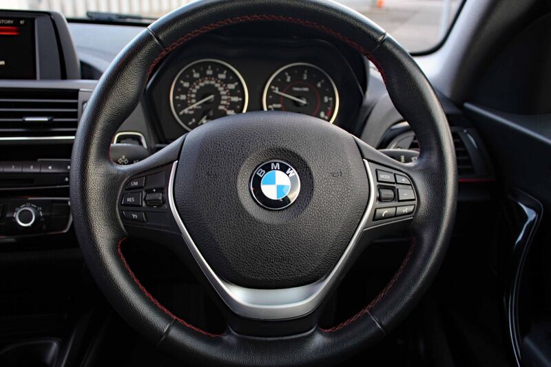 BMW 2 SERIES 2.0 218D SPORT 2015
