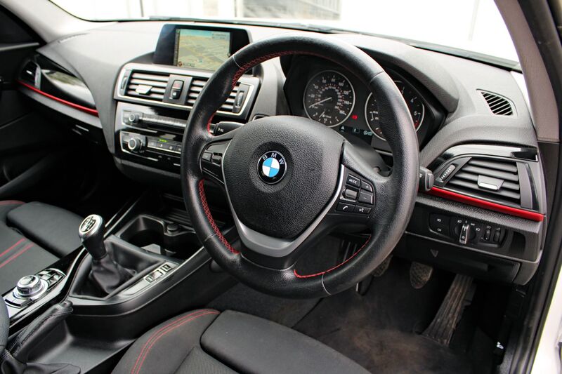 BMW 1 SERIES 118D SPORT 2015