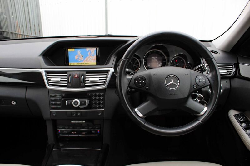 MERCEDES-BENZ E CLASS 3.0 CDI AVANTGARDE 2010