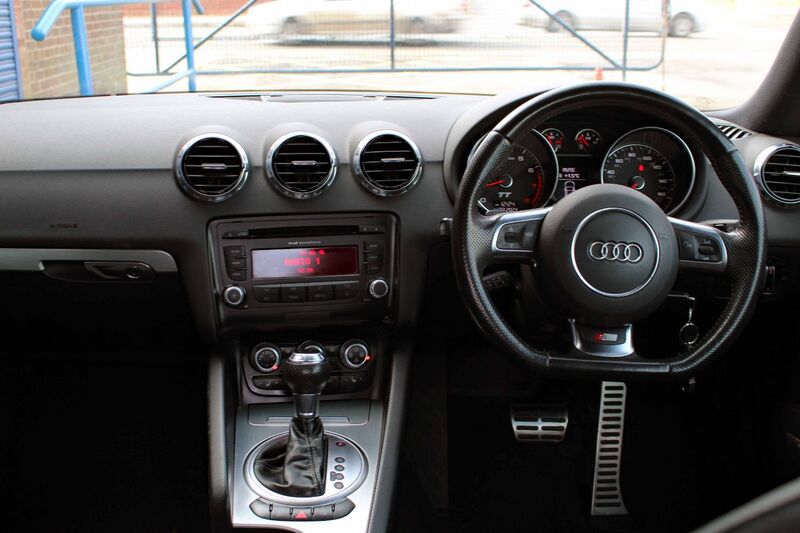 AUDI TT 2.0 TFSI S LINE QUATTRO 2011