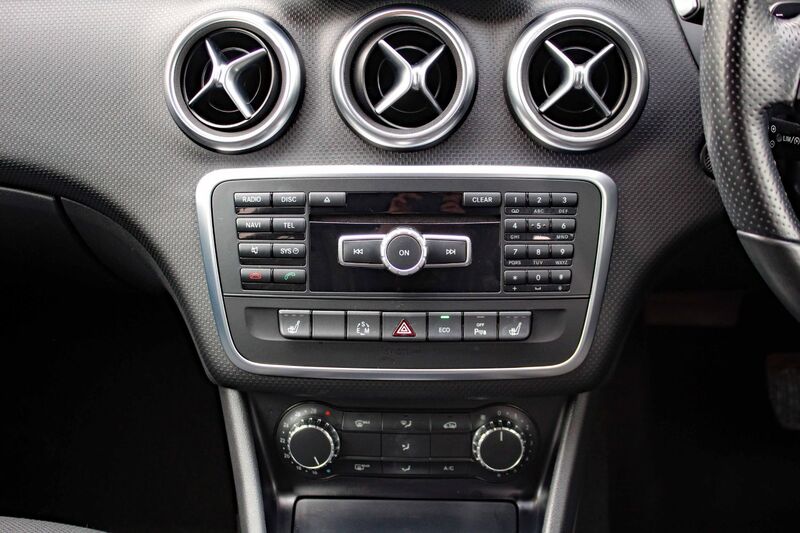 MERCEDES-BENZ A CLASS 1.8 A200 CDI SPORT 2013