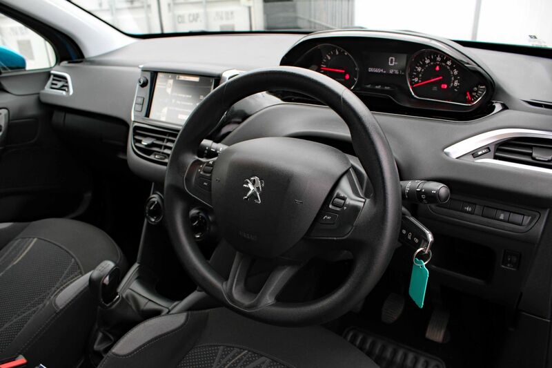 PEUGEOT 208 1.0 ACTIVE 2013