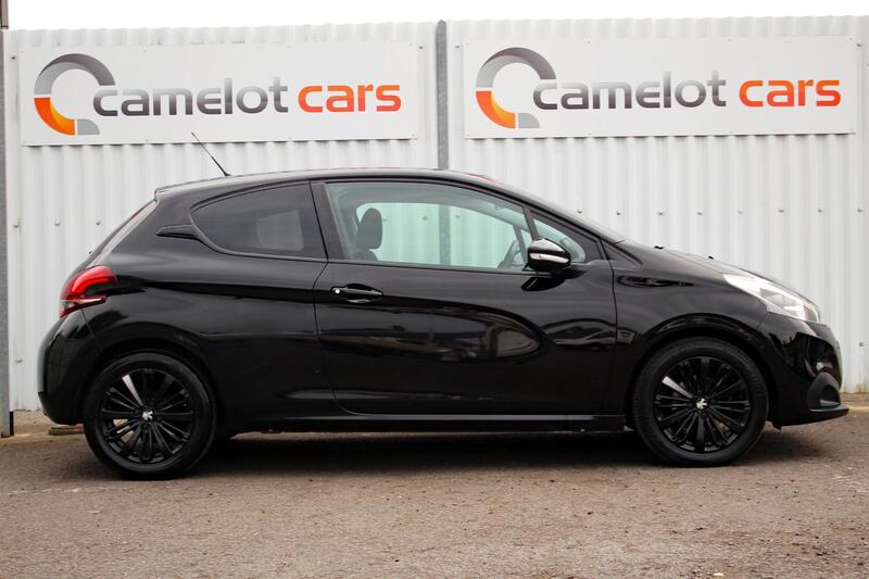 PEUGEOT 208 1.2 BLACK EDITION 2017