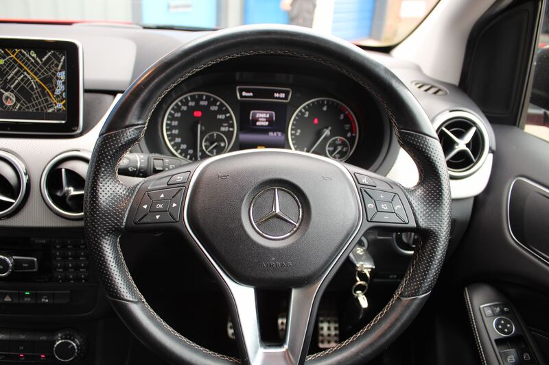 MERCEDES-BENZ B CLASS 1.8 B200 SPORT CDI 2014