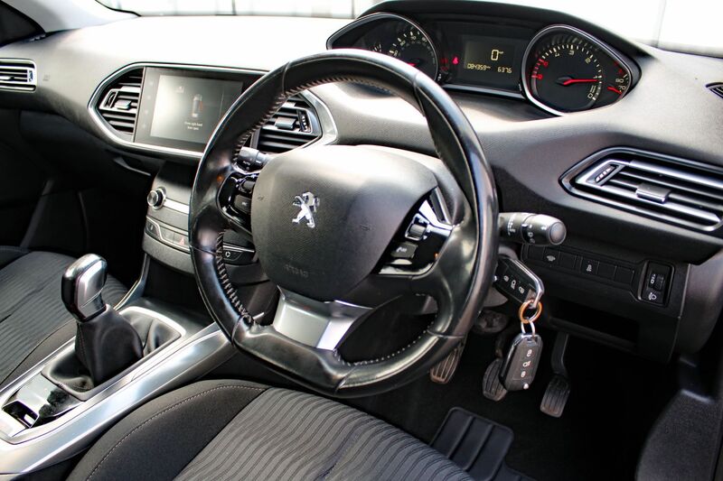 PEUGEOT 308 1.6 ACTIVE HDI 2015