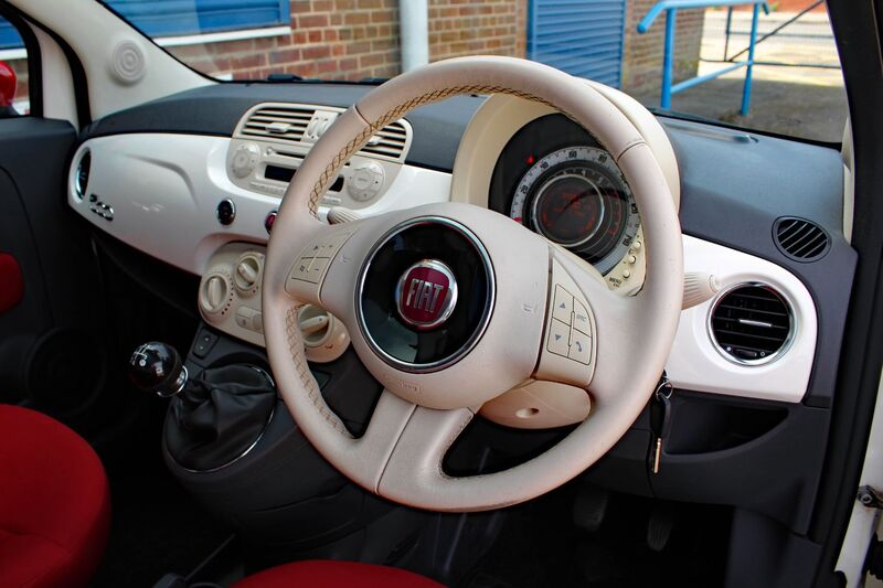 FIAT 500 0.9 LOUNGE 2011