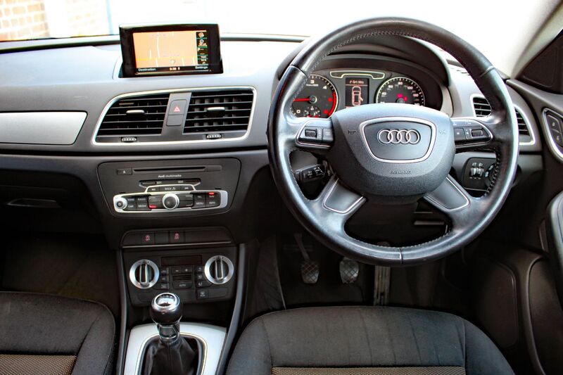 AUDI Q3 2.0 SE TDI 2012