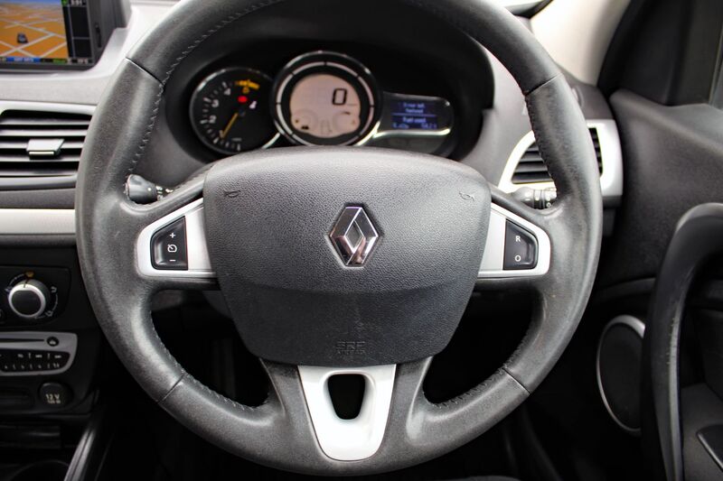 RENAULT MEGANE 1.9 DCI DYNAMIQUE TOMTOM 2011