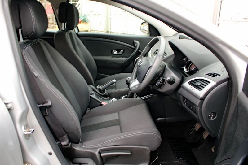 RENAULT MEGANE 1.9 DCI DYNAMIQUE TOMTOM 2011